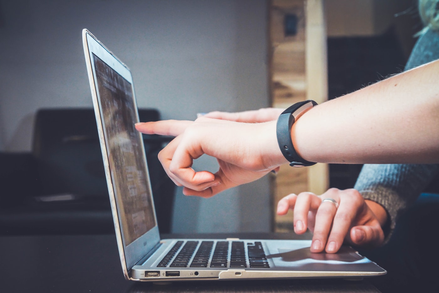 Why Single-Channel Outreach Is Holding Back Your Pipeline